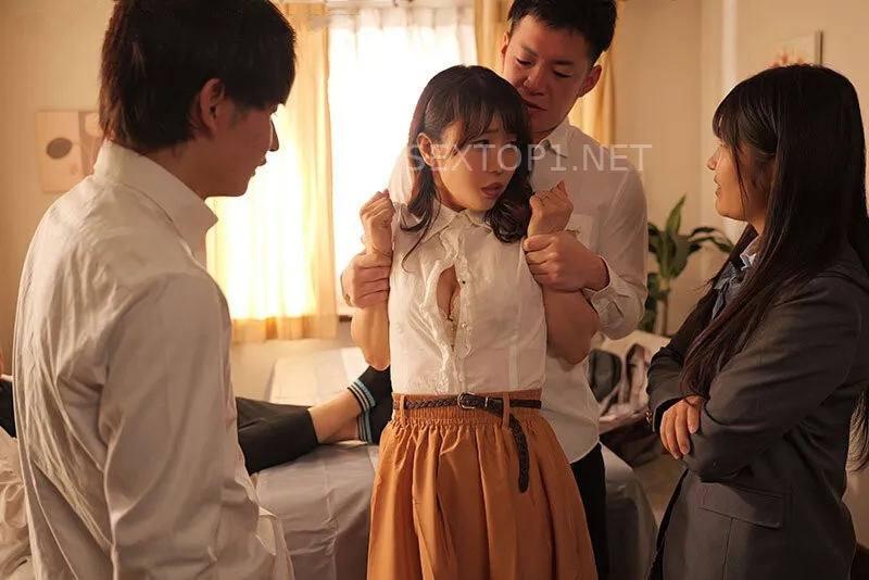 Không ưa má kế, tí tẹo gọi bạn học về nhà cưỡng hiếp